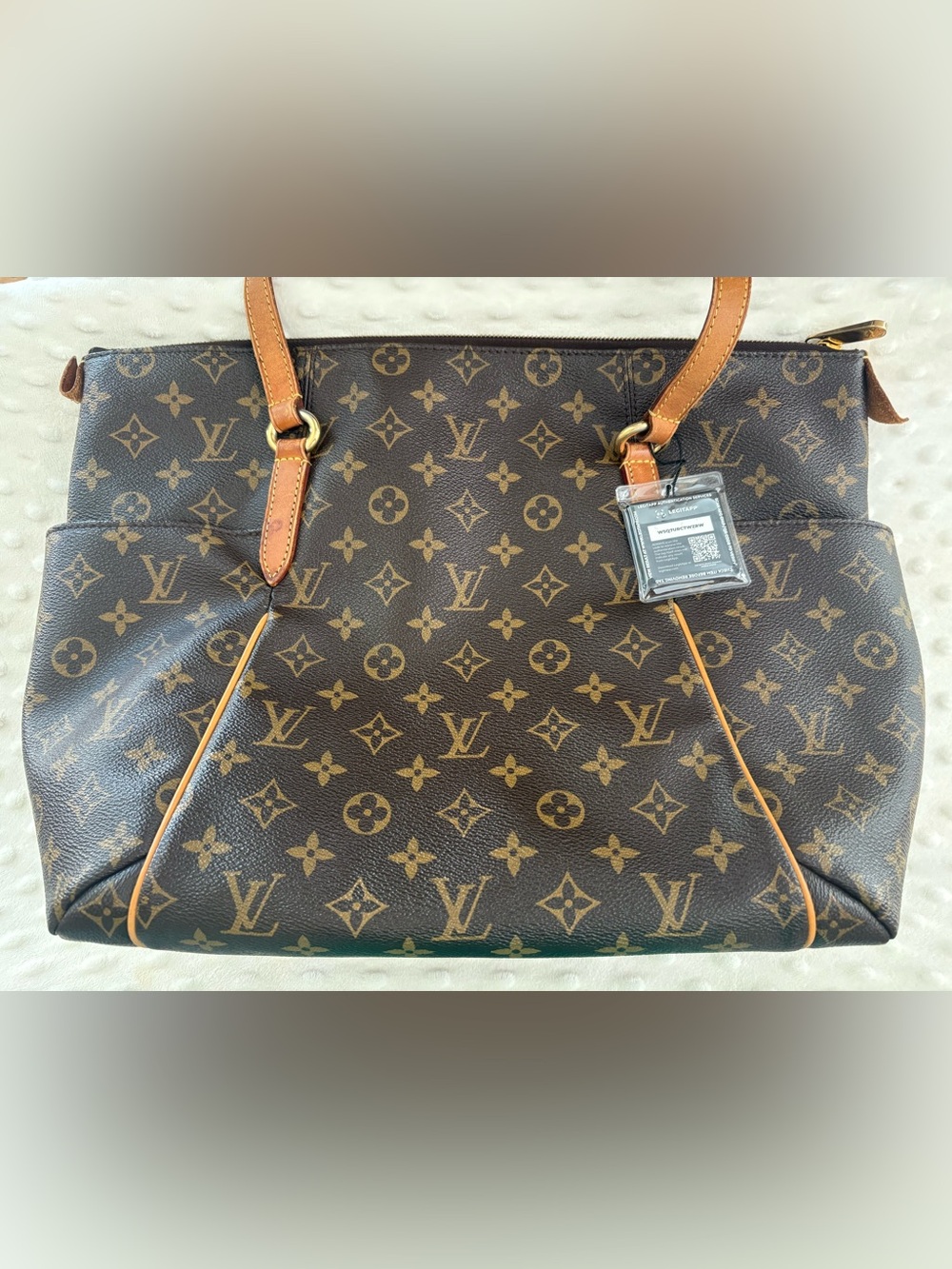 Louis Vuitton totally MM tote bag Monogram in Brown and Tan
